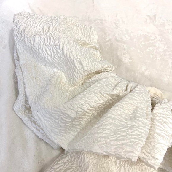 White Ruffle Top - Picture 3 of 4